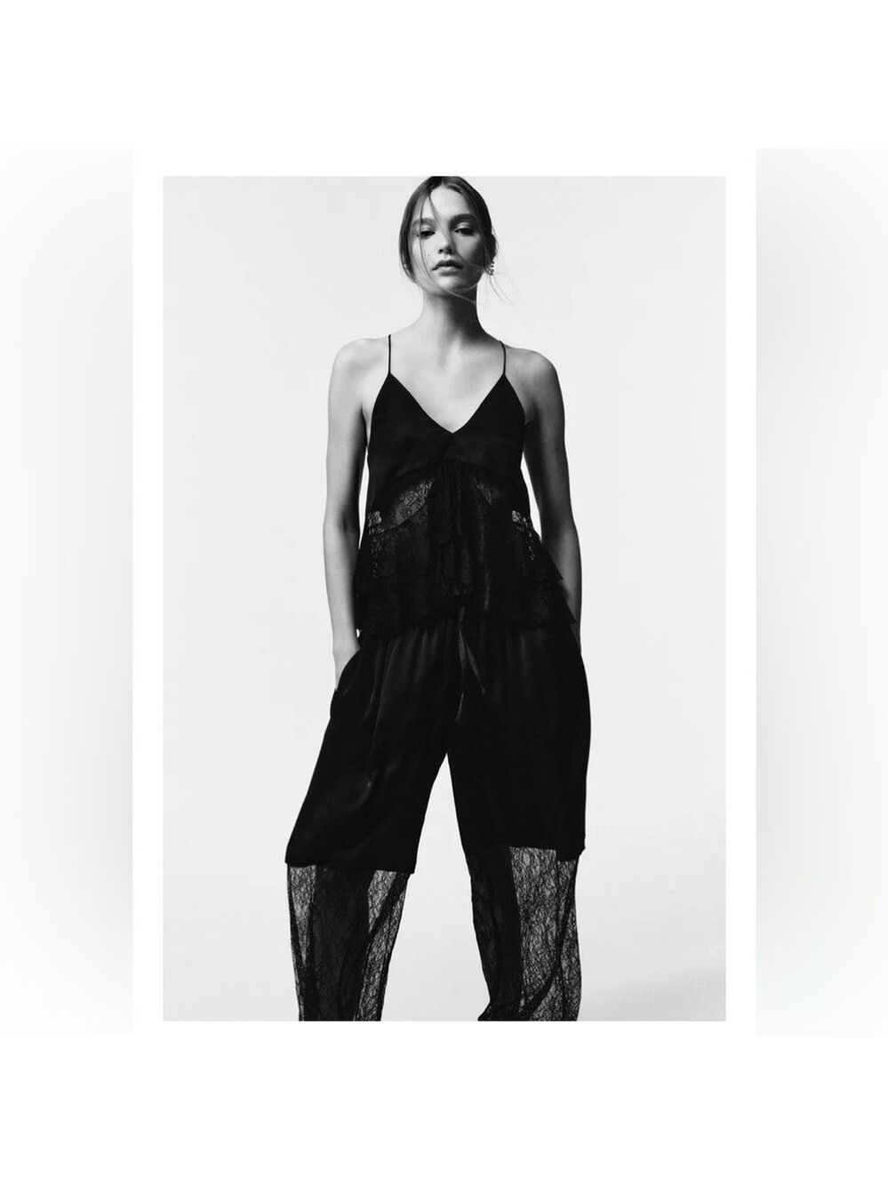 Zara LIMITED EDITION COMBINED LACE TOP
Black Lace Tiered Camisole black Sz L